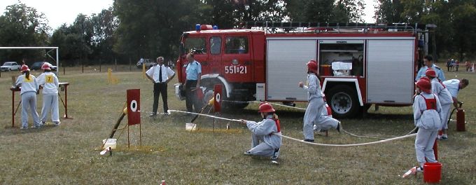 Dziewczta z Pilchowa - wiczenie bojowe.