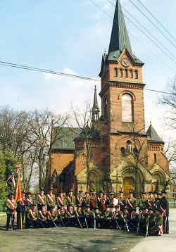 Gwardia przed kocioem w Zaleszanach (powiksz!)